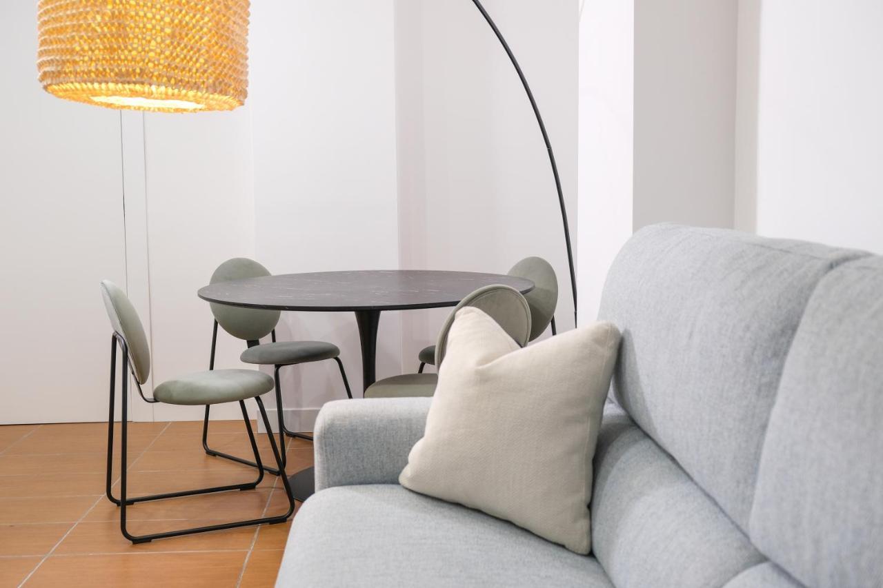 Aroma Apartment, Maschio Angioino-Porto Di Napoli Exteriör bild